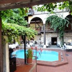 Der Innenhof des Hotels in der Altstadt von Antalya
