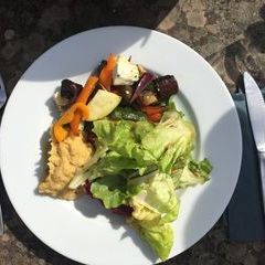 Ofengemüse mit Kichererbsenstampf und Salat am Samstag