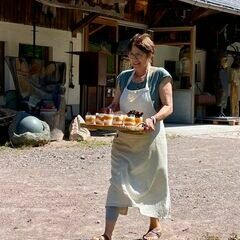 Und jetzt schnell noch das Dessert gebracht, bevor alle sich wieder ihrer Arbeit widmen :-)
