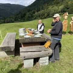 Mittagessen am Samstag am Allwetteraltar :-))