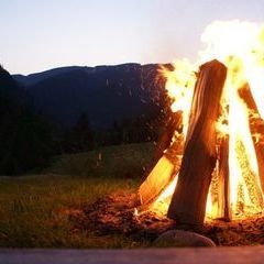 ... und immer wieder schön: Das Feuer vor dem Naturdekolleté des Schauinsland