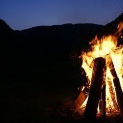... und immer wieder schön: Das Feuer vor dem Naturdekolleté des Schauinsland