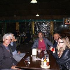 Konspiratives Treffen mit Dogan (Mitte), unser Mittelsmann für den Export