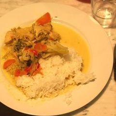 Vier-Gang-Menü: Curry Hühnchen mit Reis